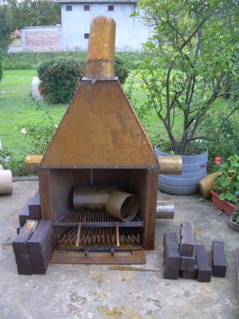 kamin koji je pripremio rade jos u Futogu a ugradj